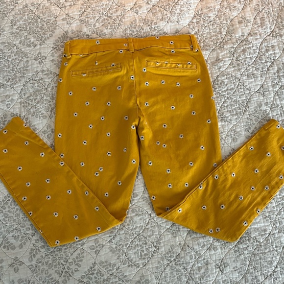 Old Navy Cropped Pixie Pants—Yellow with Embroidered Daisies - Picture 2 of 8